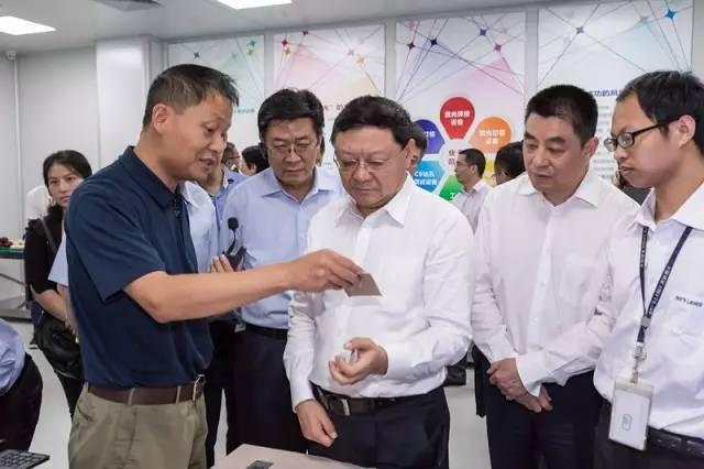 广东省委常委、深圳市委书记王伟中率队到ca888亚洲城激光调研座谈